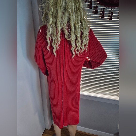 Moda International Red Knit Robe - Picture 8 of 12